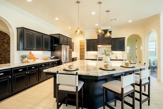 3636 Elberta Circle, Dinuba, CA 93618