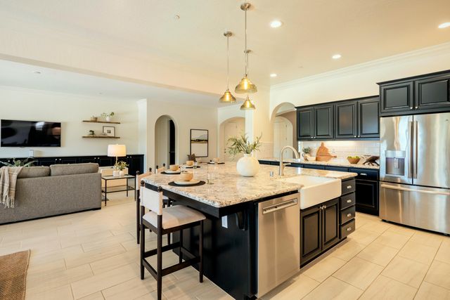 3636 Elberta Circle, Dinuba, CA 93618