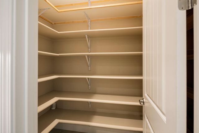 3636 Elberta Circle, Dinuba, CA 93618