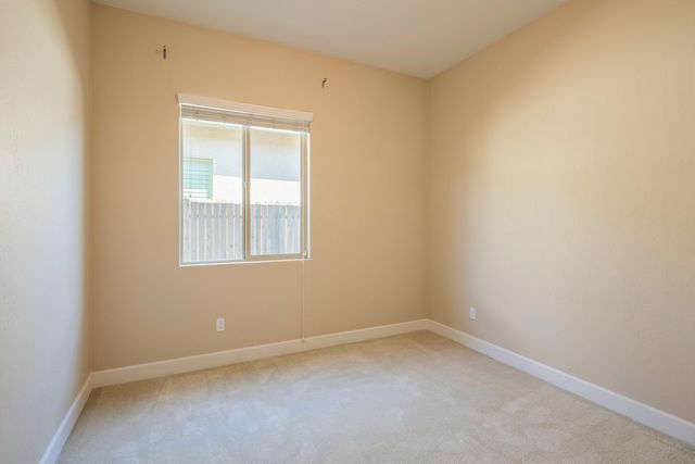 3636 Elberta Circle, Dinuba, CA 93618