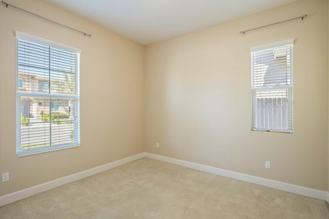 3636 Elberta Circle, Dinuba, CA 93618