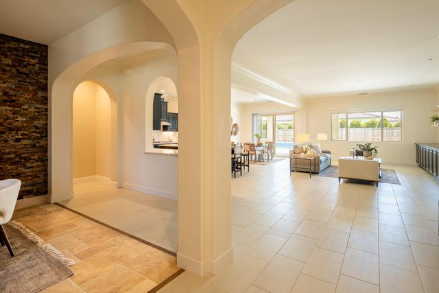 3636 Elberta Circle, Dinuba, CA 93618