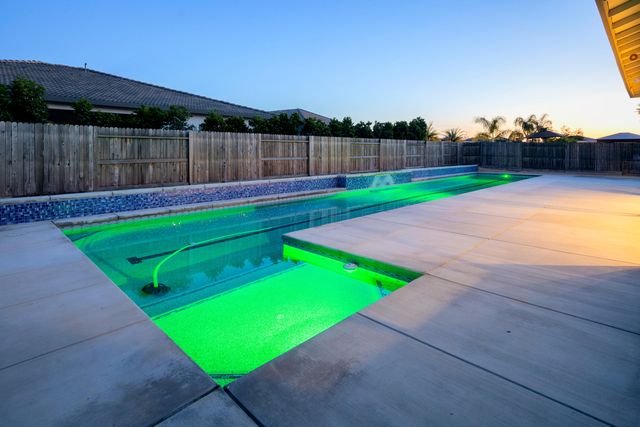 3636 Elberta Circle, Dinuba, CA 93618