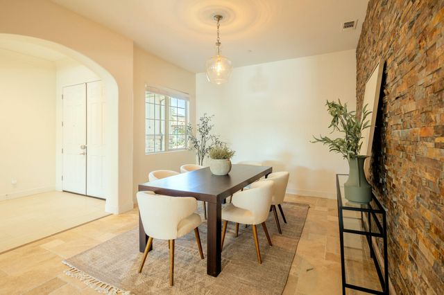 3636 Elberta Circle, Dinuba, CA 93618