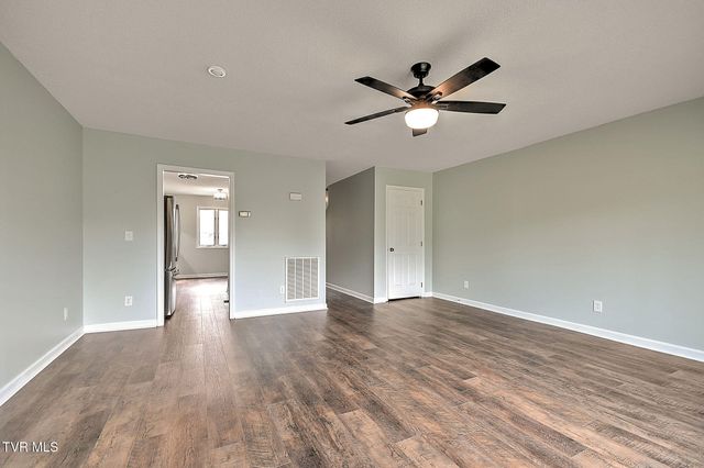 1111 Timbers East *, Greeneville, TN 37745