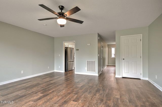 1111 Timbers East *, Greeneville, TN 37745
