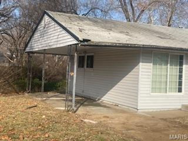 95 Florissant Park Drive, Florissant, MO 63031