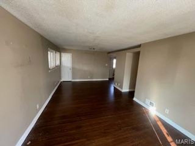 95 Florissant Park Drive, Florissant, MO 63031