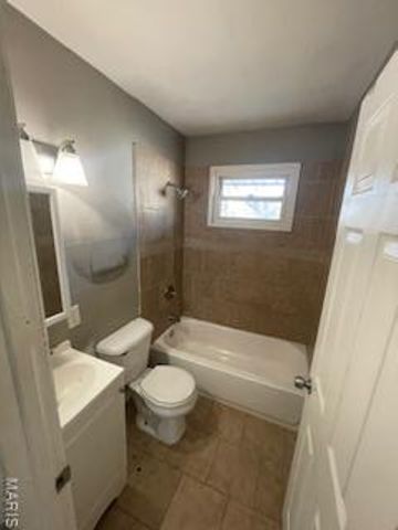 95 Florissant Park Drive, Florissant, MO 63031