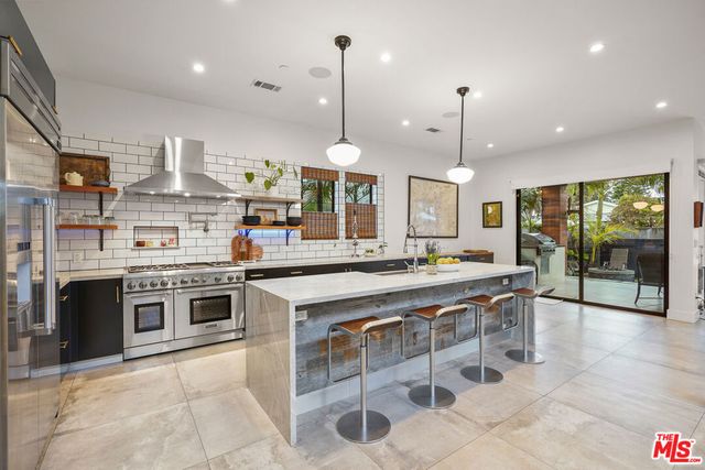 924 Vernon Avenue, Venice, CA 90291