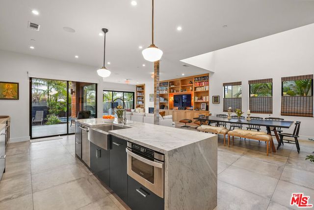 924 Vernon Avenue, Venice, CA 90291