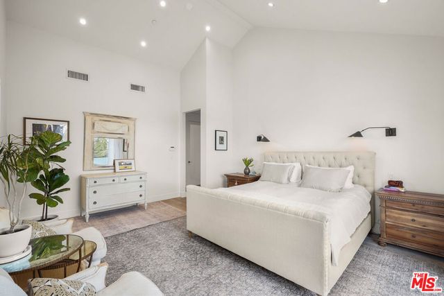 924 Vernon Avenue, Venice, CA 90291