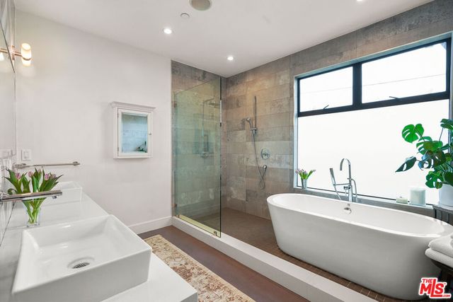 924 Vernon Avenue, Venice, CA 90291
