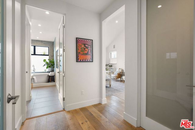 924 Vernon Avenue, Venice, CA 90291