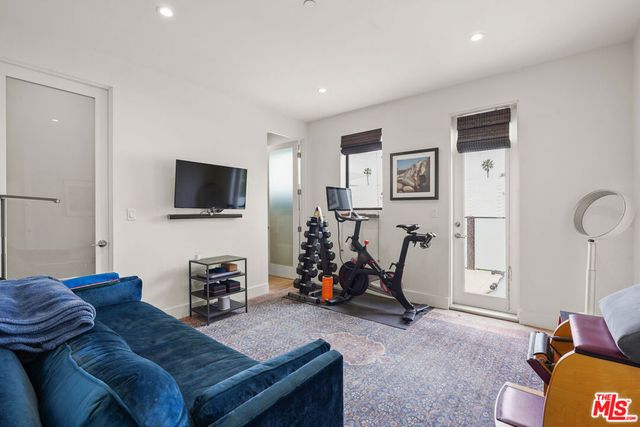 924 Vernon Avenue, Venice, CA 90291