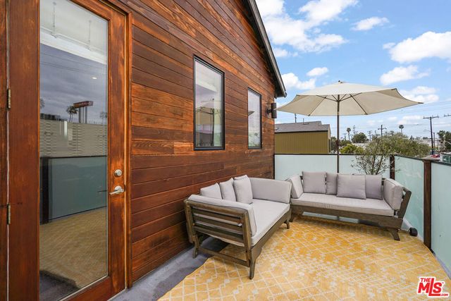 924 Vernon Avenue, Venice, CA 90291