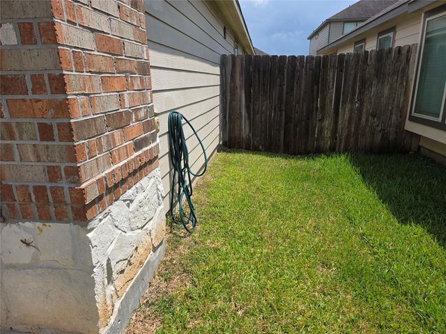 6807 Bardsdale Court, Rosharon, TX 77583