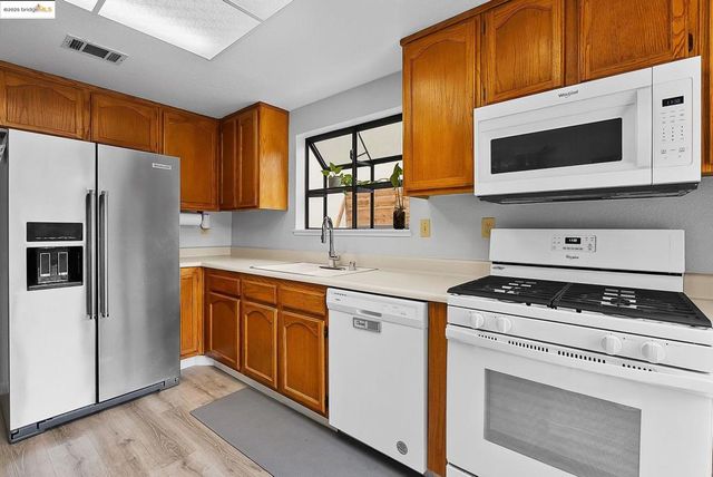 2829 Morro Dr, Antioch, CA 94531