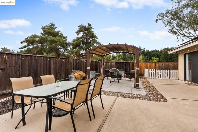 2829 Morro Dr, Antioch, CA 94531