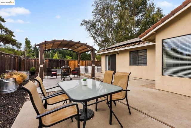 2829 Morro Dr, Antioch, CA 94531