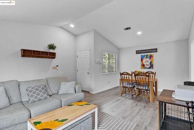 2829 Morro Dr, Antioch, CA 94531