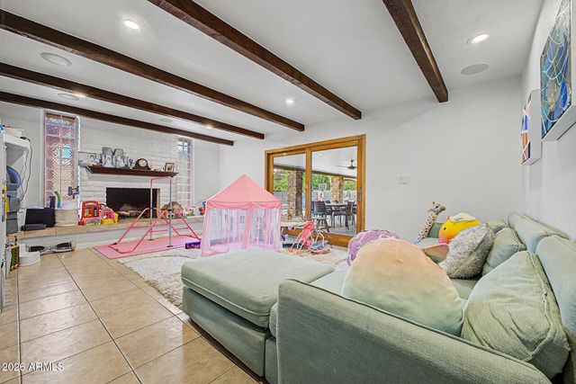 6921 E VOLTAIRE Avenue, Scottsdale, AZ 85254