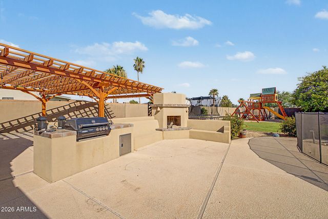 6921 E VOLTAIRE Avenue, Scottsdale, AZ 85254