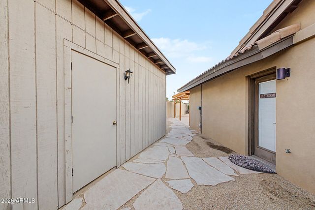 6921 E VOLTAIRE Avenue, Scottsdale, AZ 85254