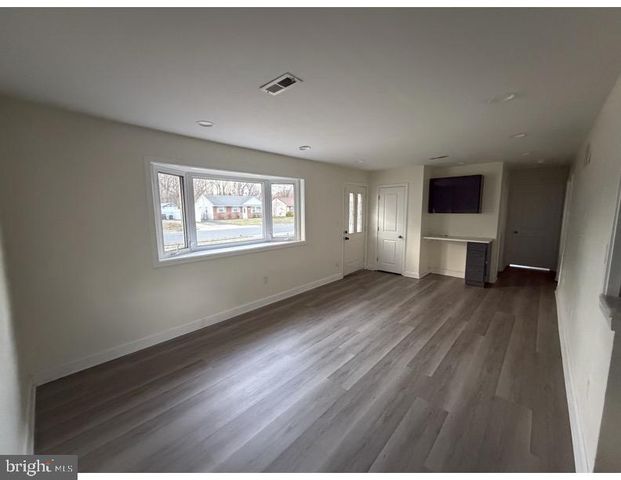 154 PETERSON BLVD, Woodbury, NJ 08096