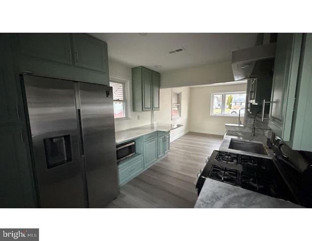 154 PETERSON BLVD, Woodbury, NJ 08096