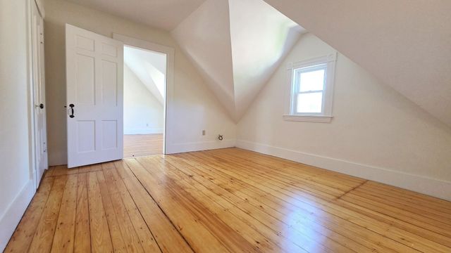 576 Trapelo Rd 2, Belmont, MA 02478