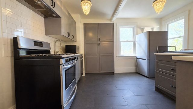 576 Trapelo Rd 2, Belmont, MA 02478
