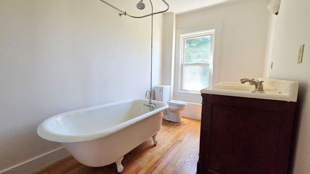 576 Trapelo Rd 2, Belmont, MA 02478