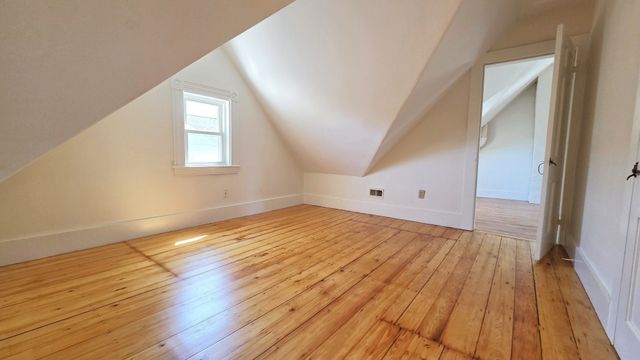 576 Trapelo Rd 2, Belmont, MA 02478