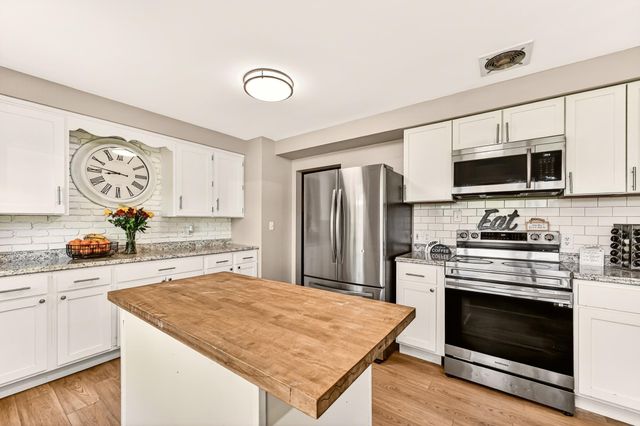 1954 15th Avenue NW, Rochester, MN 55901