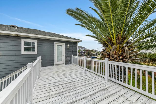 1110 64th Street, Galveston, TX 77551
