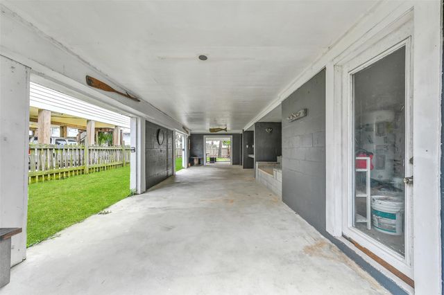 1110 64th Street, Galveston, TX 77551