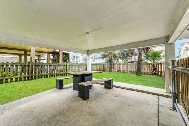 1110 64th Street, Galveston, TX 77551