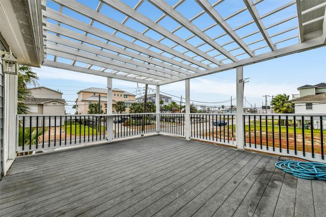 1110 64th Street, Galveston, TX 77551