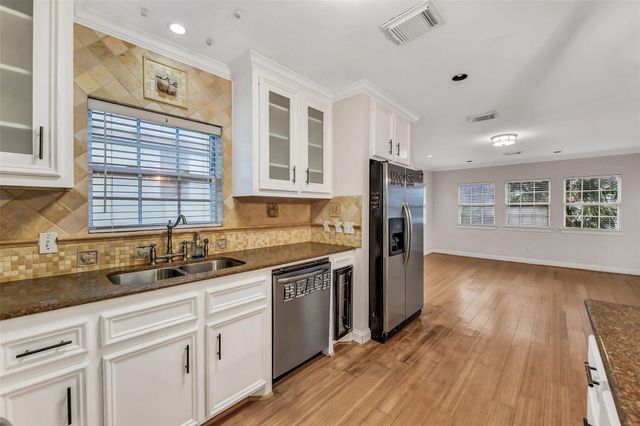 1110 64th Street, Galveston, TX 77551
