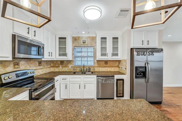 1110 64th Street, Galveston, TX 77551