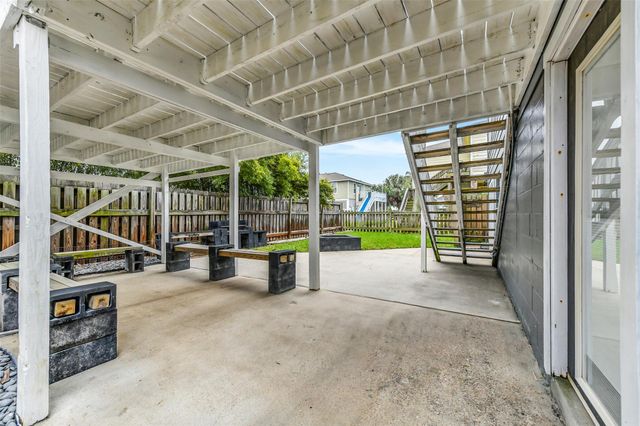 1110 64th Street, Galveston, TX 77551