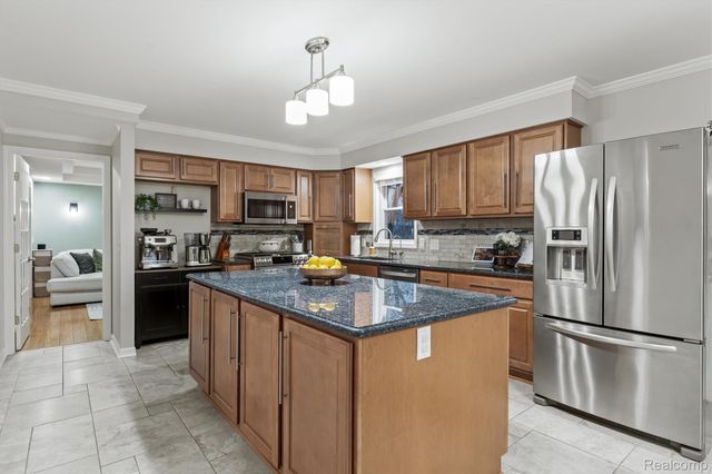 8301 Hyne Road, Brighton, MI 48114