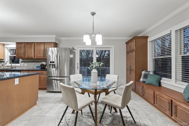 8301 Hyne Road, Brighton, MI 48114