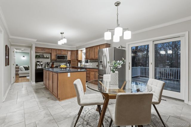 8301 Hyne Road, Brighton, MI 48114