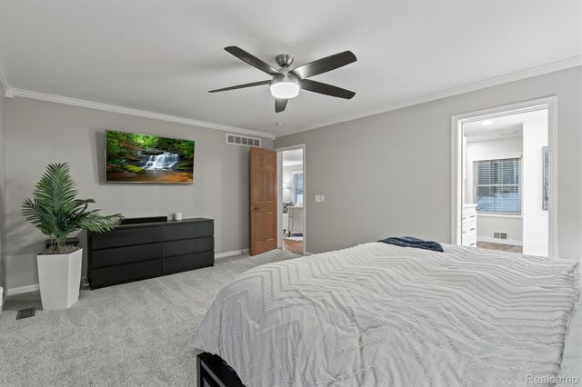 8301 Hyne Road, Brighton, MI 48114