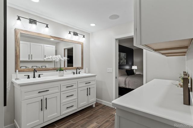 8301 Hyne Road, Brighton, MI 48114