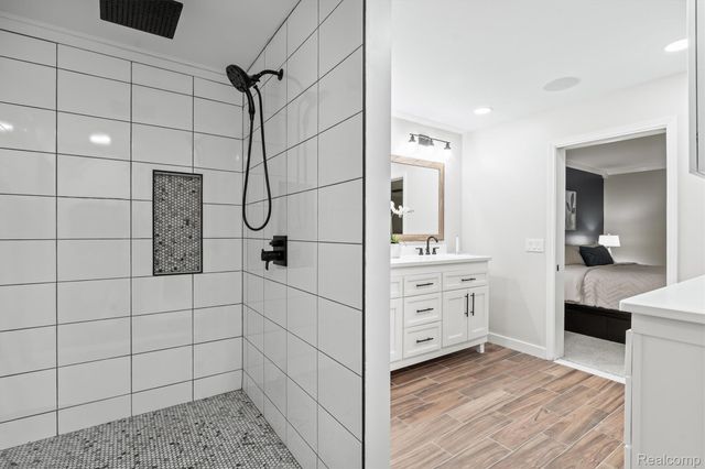 8301 Hyne Road, Brighton, MI 48114