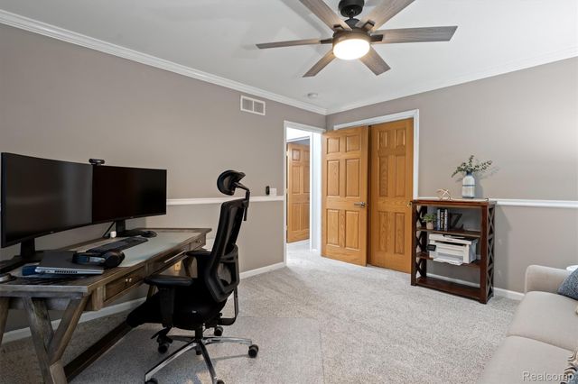 8301 Hyne Road, Brighton, MI 48114