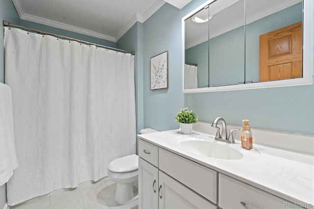 8301 Hyne Road, Brighton, MI 48114